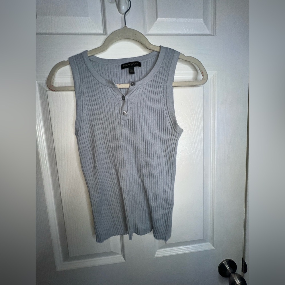 Banana Republic Women’s X Small Light Blue Cotton Knit Ribbed Henley Tank Top XS - Picture 5 of 13